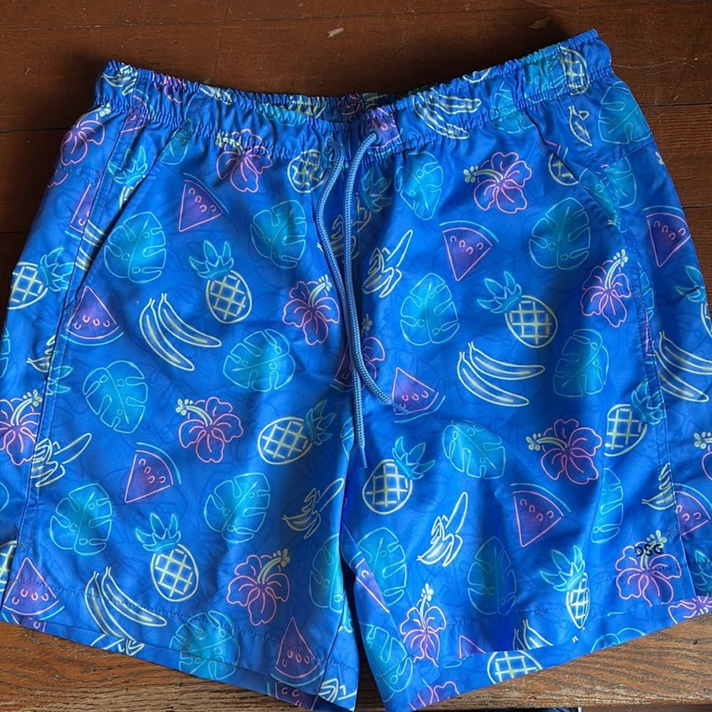 Men’s NWT Blue DSG Tropical Neon Swim Trunks/Shorts. Size Medium